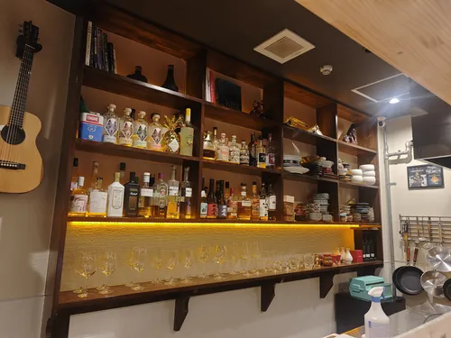 Lanの店内の様子。カウンター席